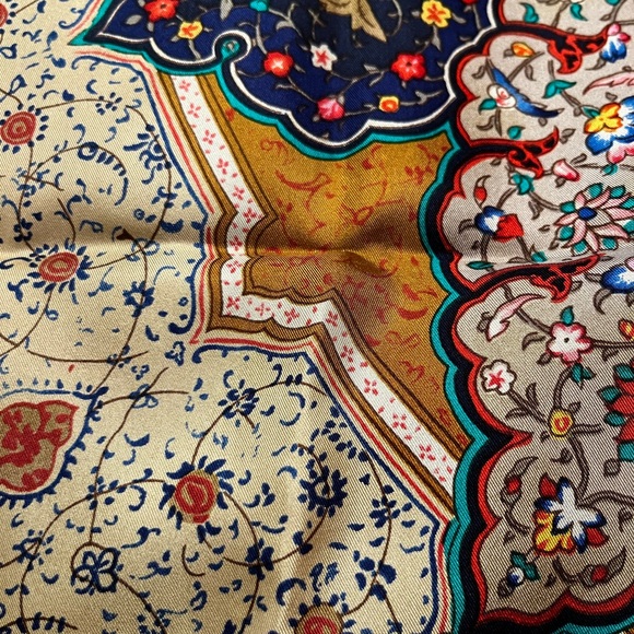 Metropolitan Museum of Art Silk Scarf - Picture 6 of 11